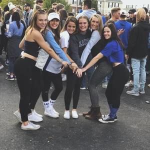 Meet your Posher, Adara